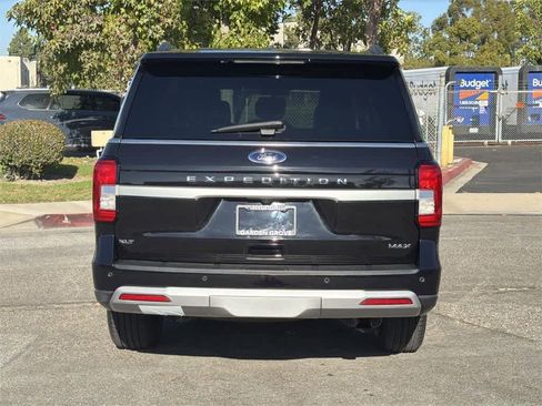 Used 2024 Ford Expedition Max XLT image 5