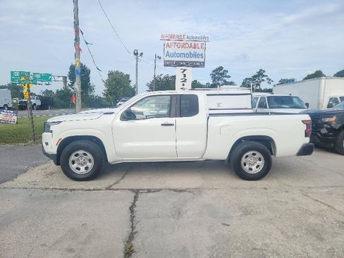 Used 2022 Nissan Frontier S RWD image 4