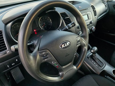 Used 2016 Kia Forte LX image 10