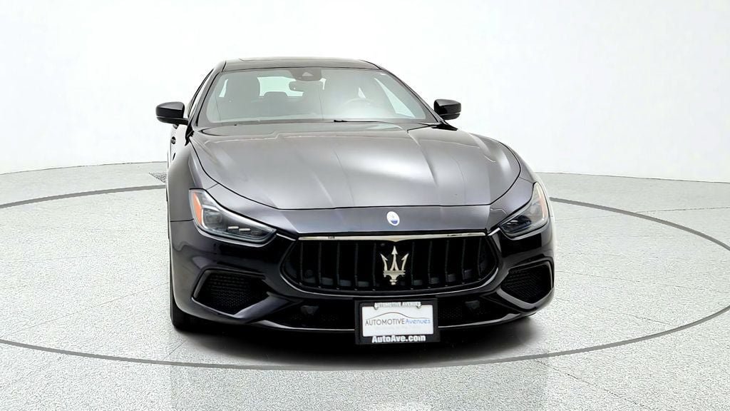 Used 2023 Maserati Ghibli Modena Q4 AWD/4WD image 2