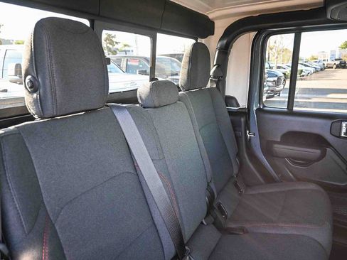 New 2026 Jeep Gladiator Rubicon AWD/4WD image 25
