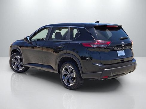 Used 2024 Nissan Rogue S FWD image 6