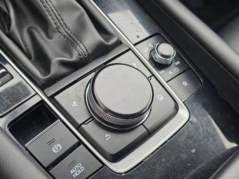 Used 2024 MAZDA MAZDA3 s image 23