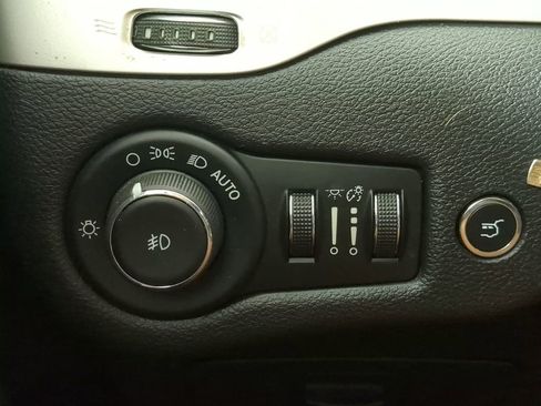 Used 2017 Jeep Cherokee Trailhawk w/ Comfort/Convenience Group AWD/4WD image 29