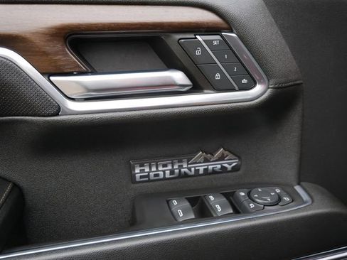 Used 2024 Chevrolet Silverado 1500 High Country image 12