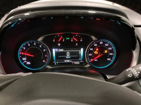 Used 2018 Chevrolet Traverse LT image 25