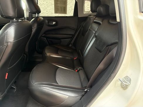 Used 2019 Jeep Compass Trailhawk AWD/4WD image 14