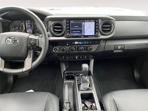 Used 2022 Toyota Tacoma TRD Off-Road w/ TRD Premium Off Road Package image 10