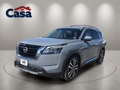 Used 2023 Nissan Pathfinder Platinum