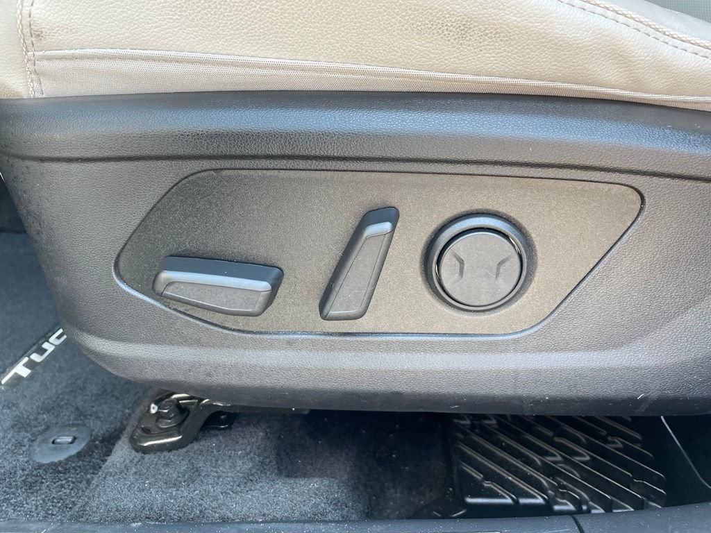 Used 2024 Hyundai Tucson Limited AWD/4WD image 11