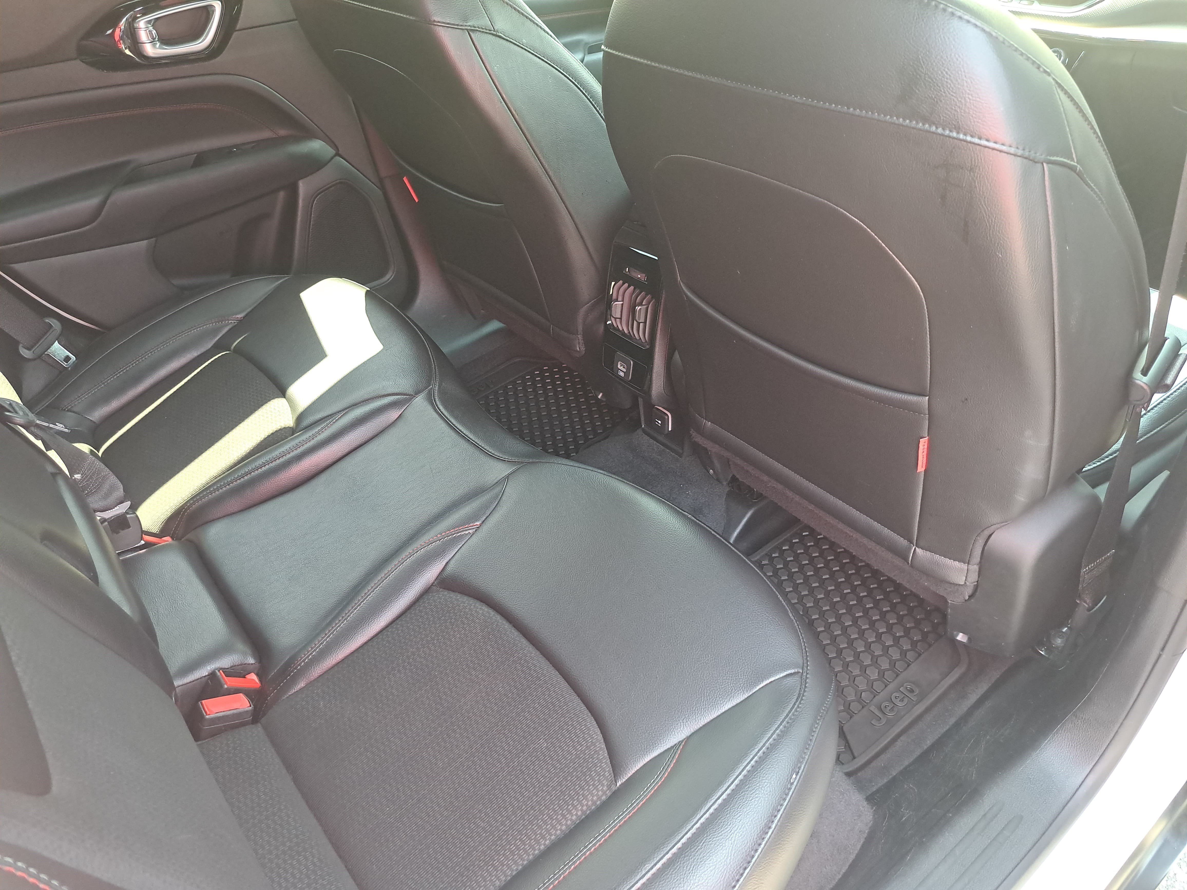 Used 2023 Jeep Compass Trailhawk AWD/4WD image 11
