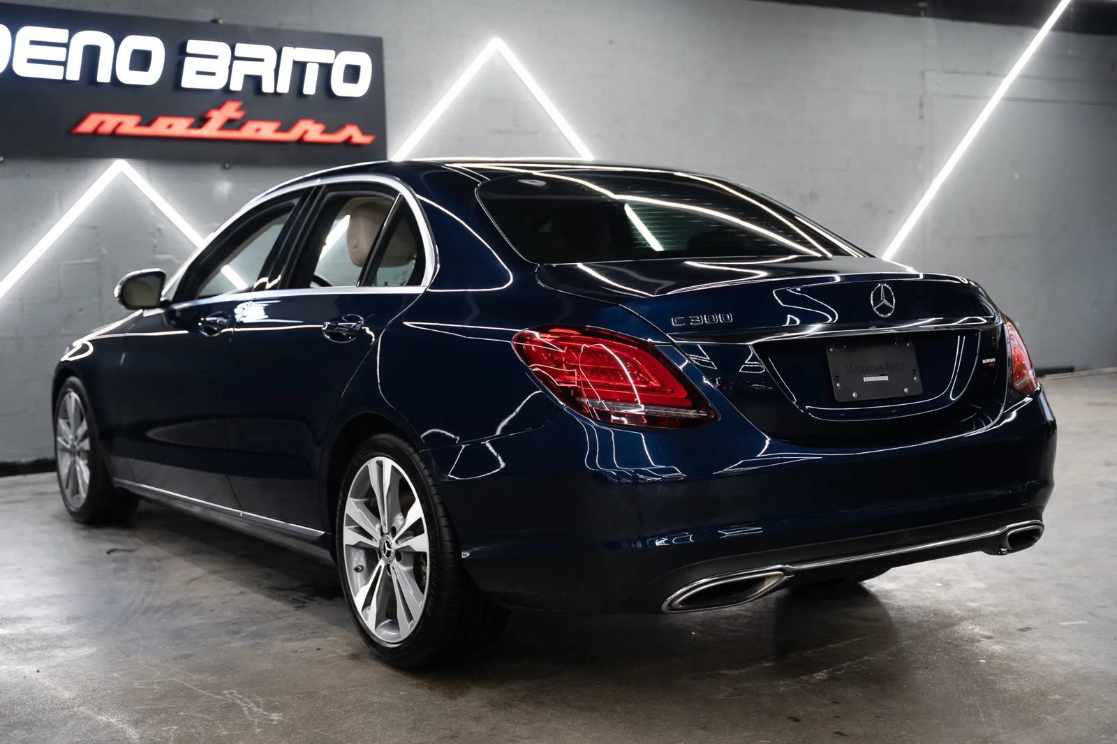 Used 2019 Mercedes-Benz C 300 Sedan image 27