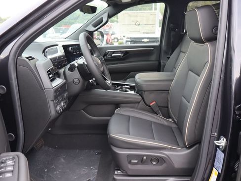 New 2026 Chevrolet Suburban Premier AWD/4WD image 5