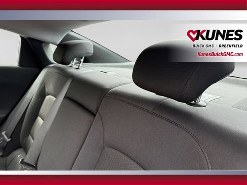 Used 2025 Chevrolet Malibu LT FWD image 13
