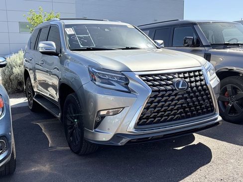 Used 2023 Lexus GX 460 Premium w/ Accessory Package AWD/4WD image 4