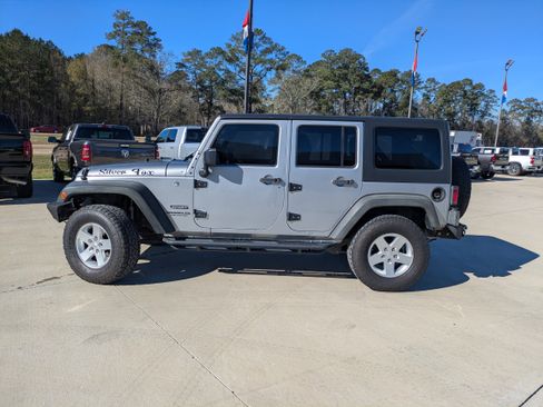 Used 2017 Jeep Wrangler Unlimited Sport w/ Quick Order Package 24S image 5