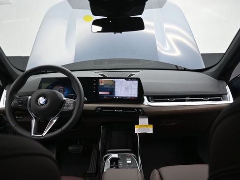 New 2025 BMW X1 xDrive28i w/ Convenience Package image 27