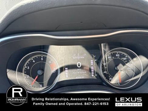 Used 2020 Jeep Cherokee Latitude Plus w/ Cold Weather Group AWD/4WD image 8