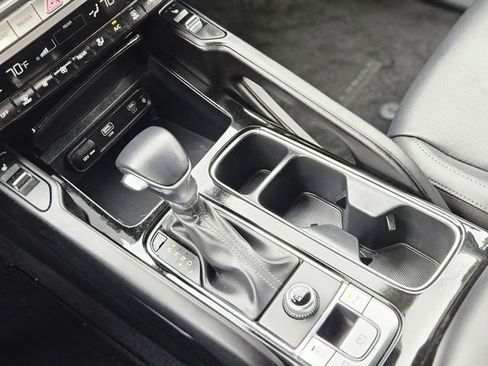 Used 2025 Kia Telluride S image 25