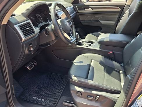 Used 2021 Volkswagen Atlas SE w/ Panoramic Sunroof Package AWD/4WD image 14