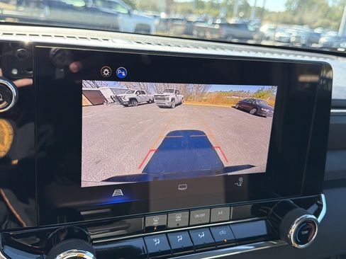 Used 2025 Chevrolet Colorado W/T image 29