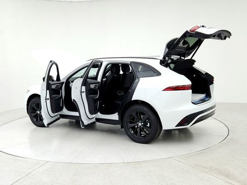 Certified 2025 Jaguar F-PACE R-Dynamic S image 12
