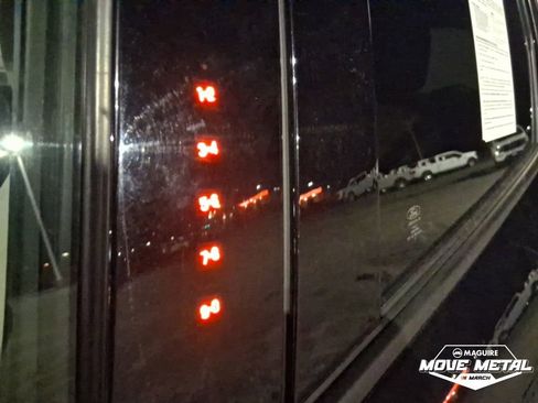 Used 2020 Ford Escape SE image 10