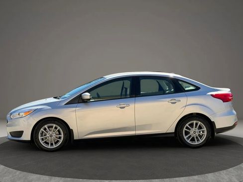 Used 2018 Ford Focus SE image 6