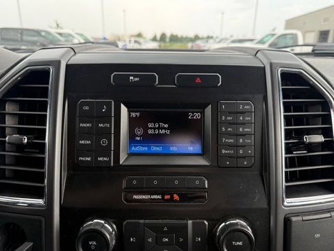 Used 2015 Ford F150 XLT RWD image 11
