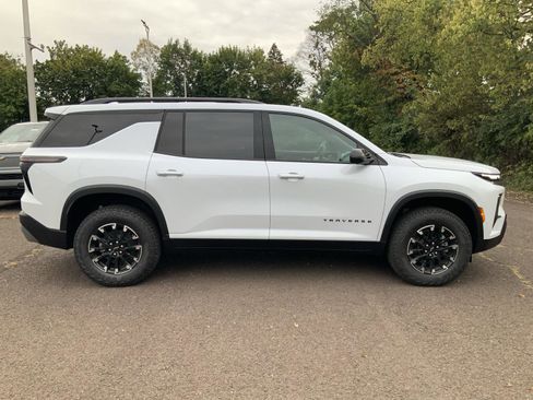 New 2026 Chevrolet Traverse Z71 w/ Driver Confidence Package AWD/4WD image 8