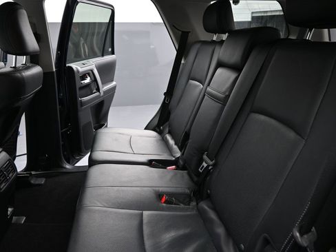 Used 2022 Toyota 4Runner Limited image 15