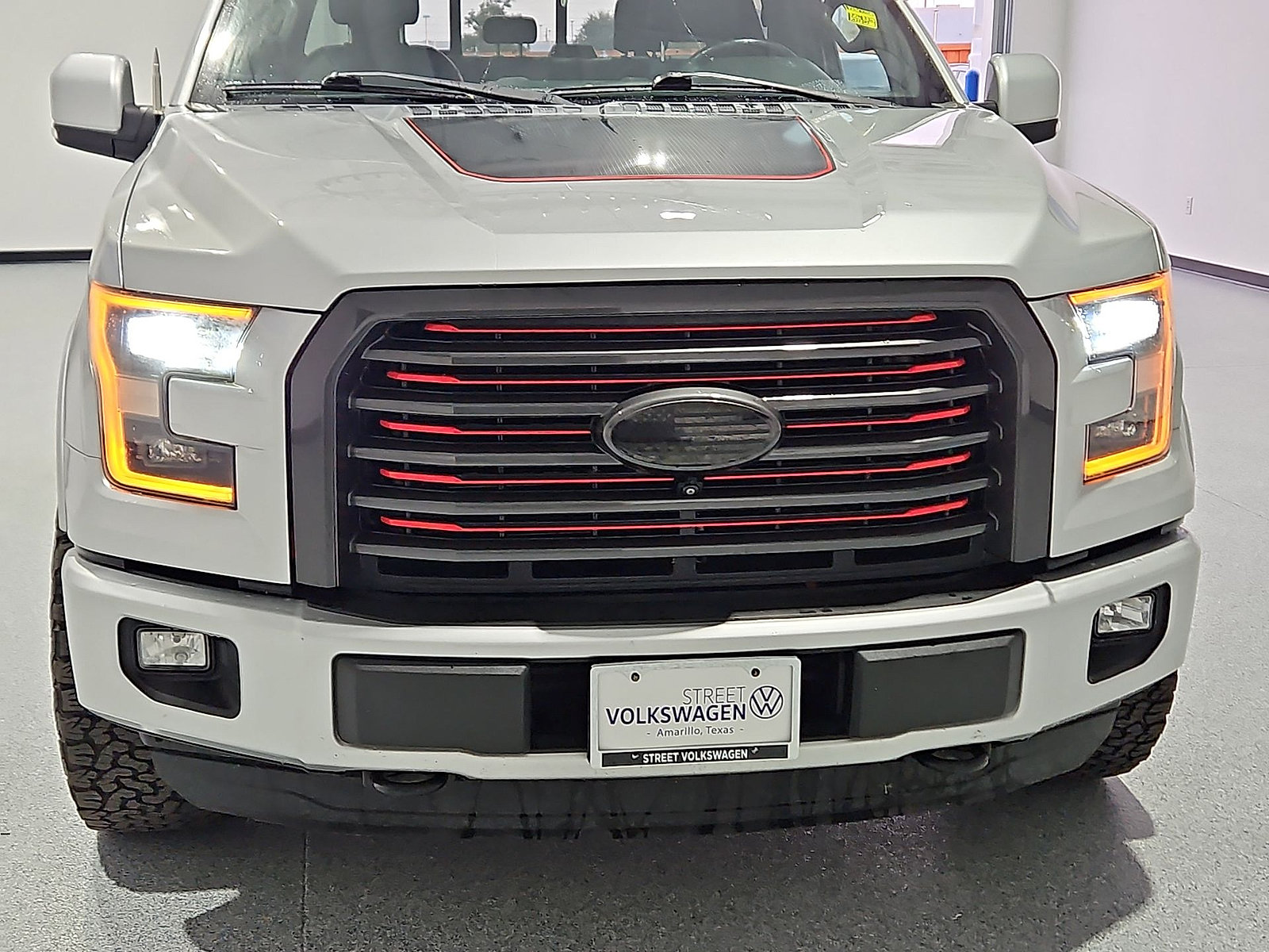 Used 2017 Ford F150 Lariat w/ Equipment Group 502A Luxury AWD/4WD image 10