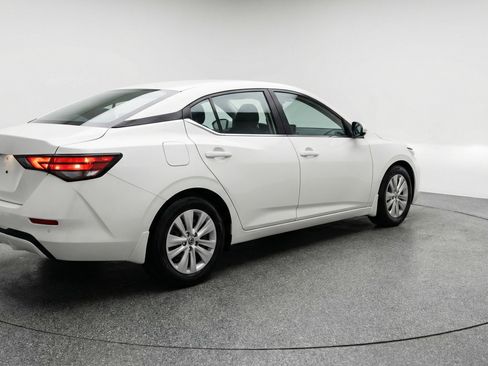 Used 2025 Nissan Sentra S FWD image 9
