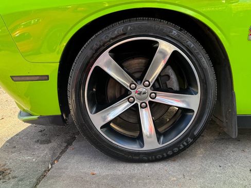 Used 2015 Dodge Challenger R/T Plus image 29