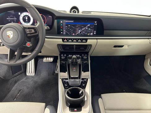 Certified 2026 Porsche 911 Targa 4 GTS AWD/4WD image 19
