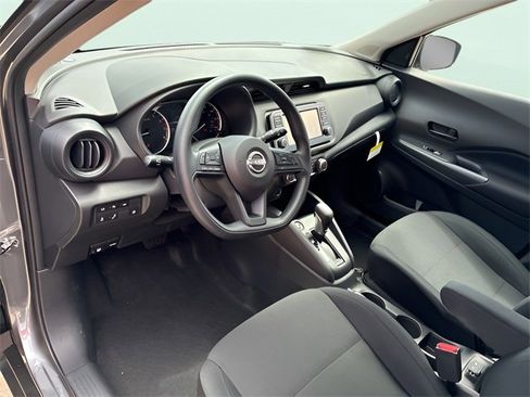 New 2025 Nissan Kicks Play S image 9