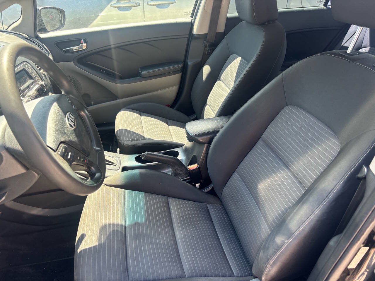 Used 2015 Kia Forte LX FWD image 10