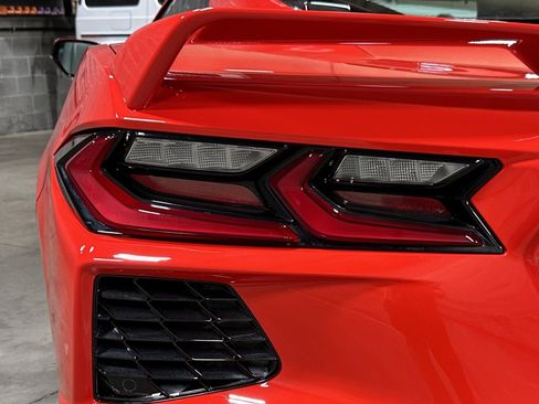 Used 2021 Chevrolet Corvette Stingray Coupe w/ Z51 Performance Package image 7