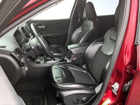 Used 2020 Jeep Cherokee Altitude image 11