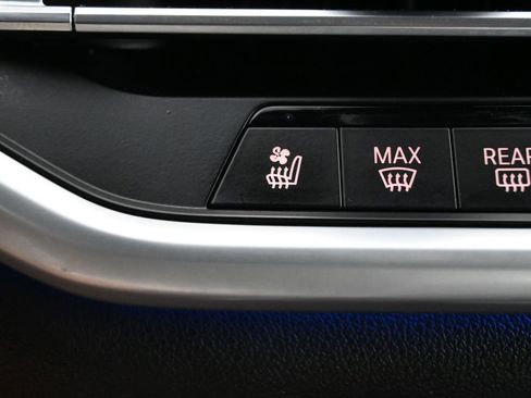 Used 2023 BMW X5 xDrive40i w/ Luxury Seating Package image 15