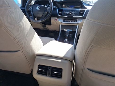Used 2015 Honda Accord EX image 31