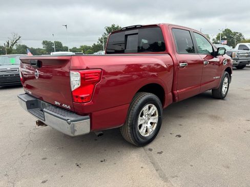 Used 2017 Nissan Titan SV AWD/4WD image 5
