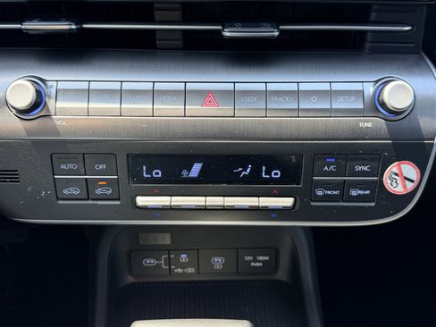 Used 2024 Hyundai Kona SEL FWD image 21