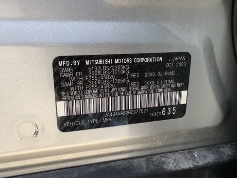 Used 2024 Mitsubishi Outlander AWD image 30