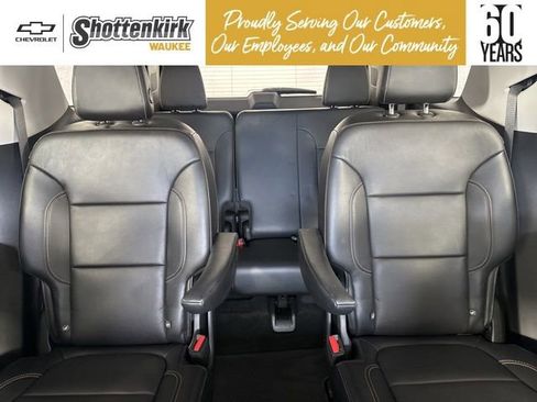 Used 2018 Chevrolet Traverse LT image 24