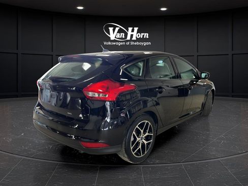 Used 2018 Ford Focus SEL w/ Cold Weather Package FWD image 7