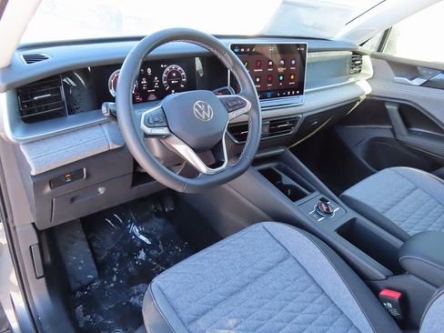 New 2026 Volkswagen Tiguan S FWD image 17