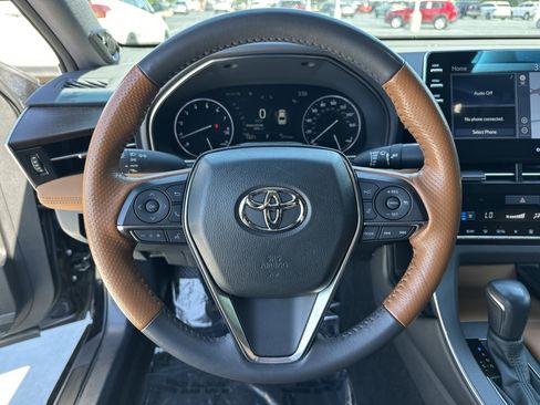 Used 2022 Toyota Avalon Limited w/ Advanced Safety Package FWD image 18