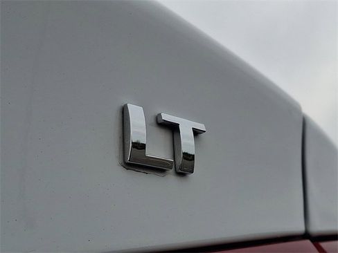 Used 2024 Chevrolet Malibu LT image 32