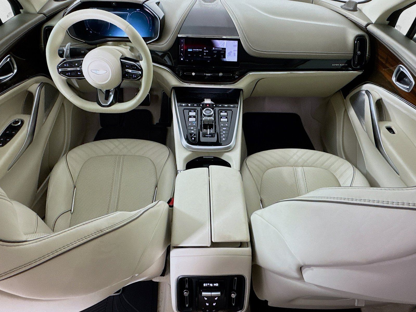 Used 2025 Aston Martin DBX 707 AWD/4WD image 23
